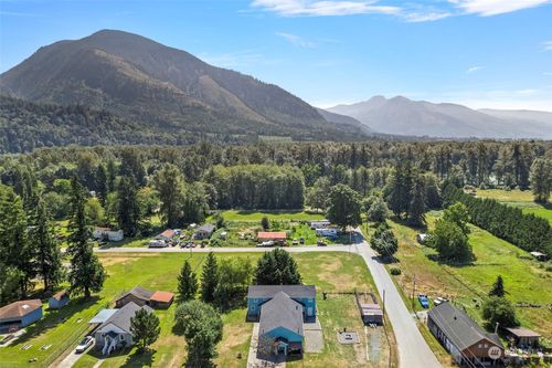 684 Maple St, Hamilton, WA, 98255 | Card Image