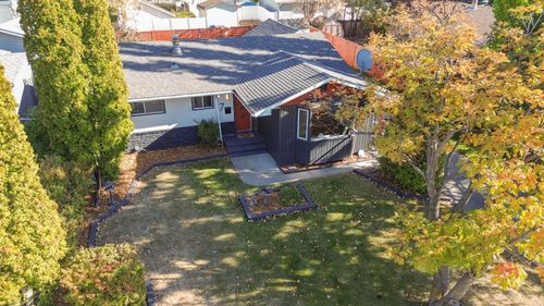 7 Stirling Close, Red Deer, AB, T4N0A8 | Card Image