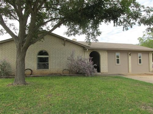 121 Bruce St, Brady, TX, 76825-9787 | Card Image
