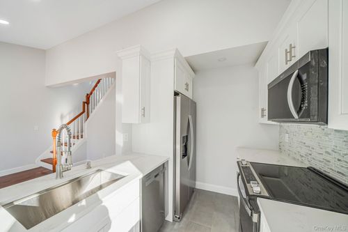 33 Wood Ave, Mastic, NY, 11950-3515 | Card Image