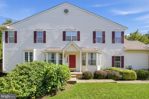 135 Fringetree Dr, WEST CHESTER, PA, 19380-7335 | Card Image