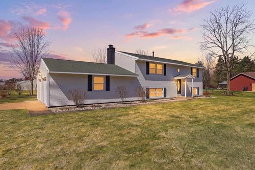 1561 Ojibwa Lane, PLOVER, WI, 54467 | Card Image