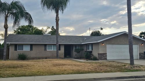 3211 S Vickie Court, Visalia, CA, 93277 | Card Image