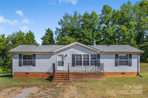 953 Bollinger Pond Dr, Clover, SC, 29710-8451 | Card Image