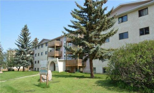 112-7801 98 Street, Peace River, AB, T8S1C7 | Card Image