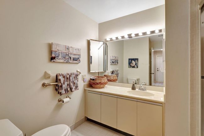 10088 Shadywood Pl, Condo with 2 bedrooms, 2 bathrooms and null parking in Boynton Beach FL | Image 19
