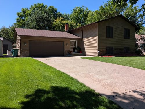 220 E Hamberg St, Litchfield, MN, 55355-3606 | Card Image