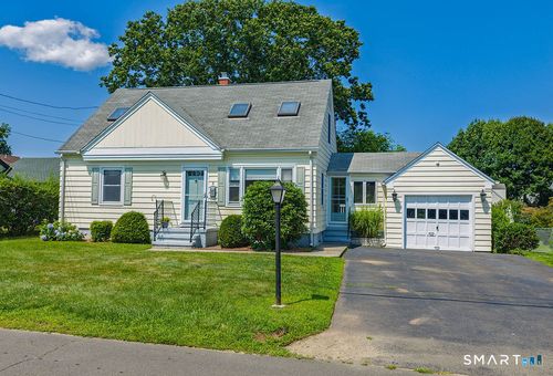 4 Mckinnel Ct, Branford, CT, 06405-4520 | Card Image