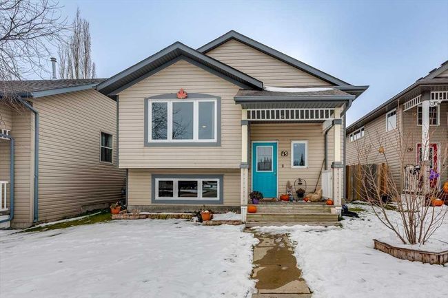 45 Wildrose Dr, House detached with 4 bedrooms, 2 bathrooms and 4 parking in Sylvan Lake AB | Image 2