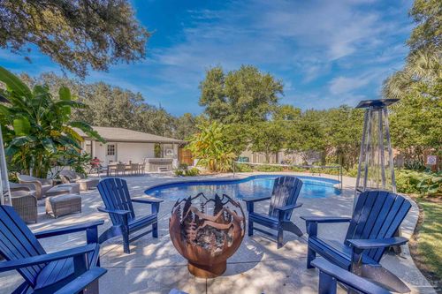 230 Oviedo St, Gulf Breeze, FL, 32561-4080 | Card Image