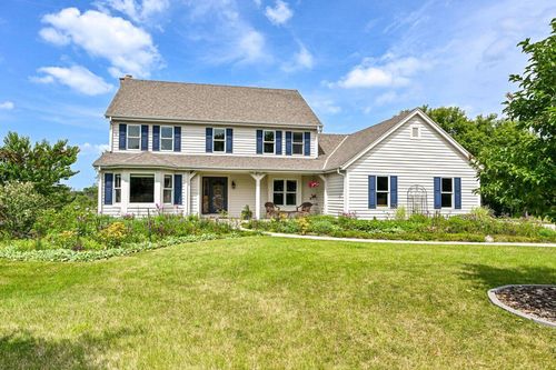 W248S6006 Deerfield Circle, Waukesha, WI, 53189 | Card Image