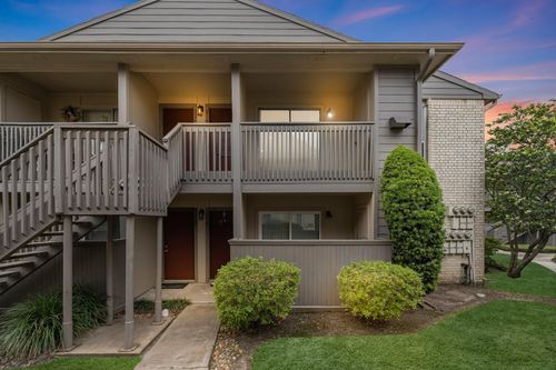 214-1900 Bay Area Blvd, Houston, TX, 77058-2109 | Card Image