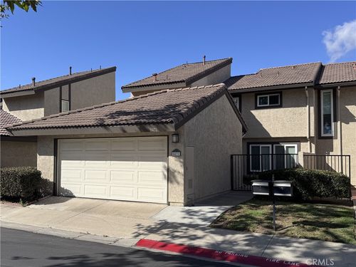 8471 Basin Cir, Huntington Beach, CA, 92646-1601 | Card Image