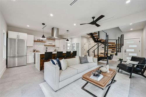 b-1111 W Annie St, Austin, TX, 78704-4110 | Card Image
