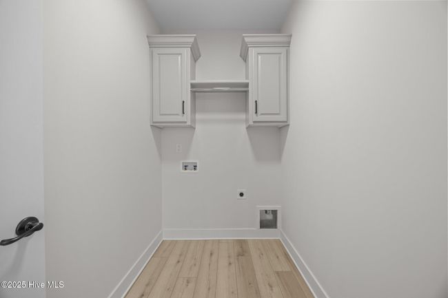 Laundry Room | Image 27