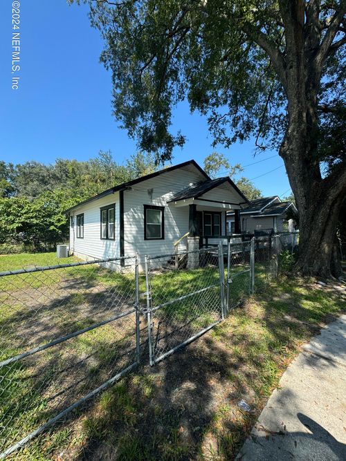 2965 Thomas St, Jacksonville, FL, 32254-4066 | Card Image