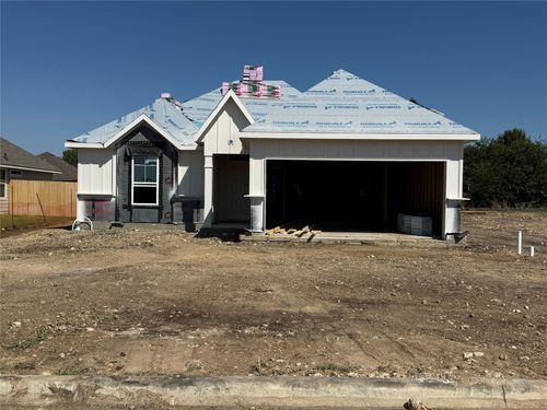 107 Jenjira Way, McGregor, TX, 76657-4335 | Card Image