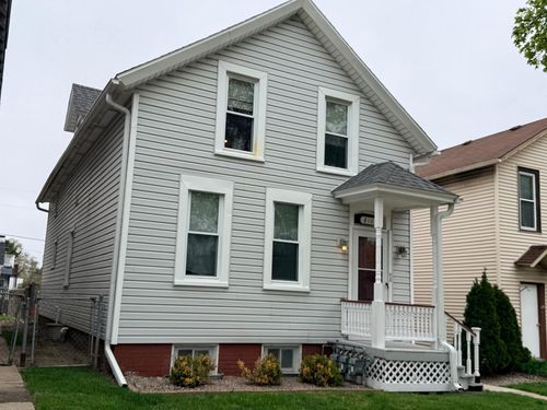 810 E Lincoln Avenue, Milwaukee, WI, 53207 | Card Image