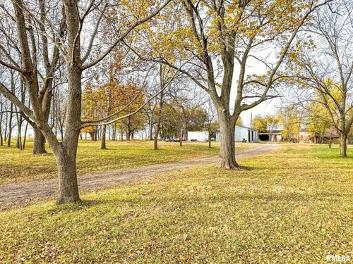 16881 Crum Rd, Virginia, IL, 62691-8517 | Card Image