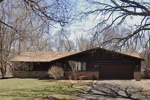 8455 Red Oak Dr, Mounds View, MN, 55112-6148 | Card Image