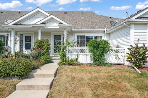 2806 Ithica Ct, Altoona, IA, 50009-5417 | Card Image