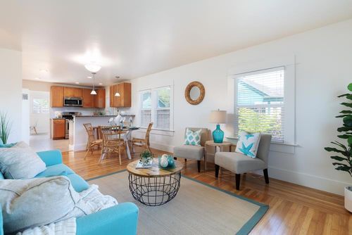 213 Chilverton St, Santa Cruz, CA, 95062-1143 | Card Image