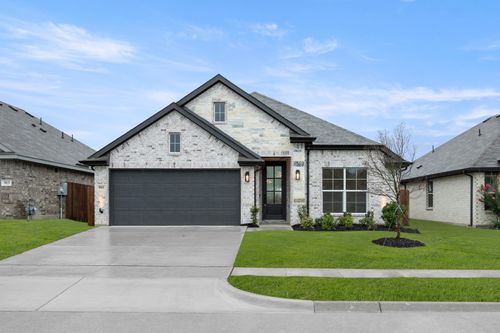 915 Madeline Ln, Cleburne, TX, 76033-7607 | Card Image