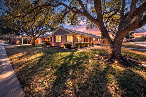 4301 Greenbriar Dr, Midland, TX, 79707-5425 | Card Image