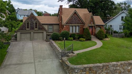808 Magnolia Ave, Excelsior Springs, MO, 64024-2045 | Card Image