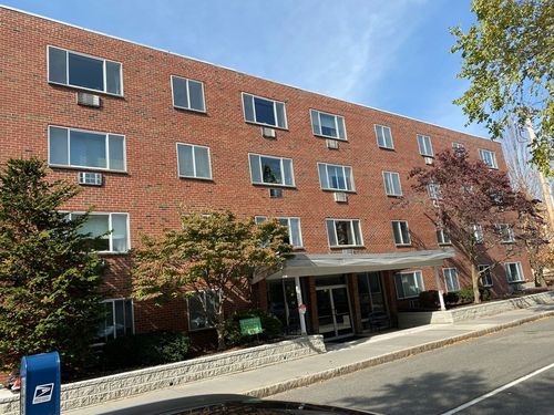 209-50 Green St, Brookline, MA, 02446-3348 | Card Image