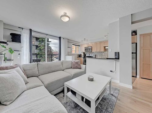10-1715 13 St Sw, Calgary, AB, T2T3P5 | Card Image