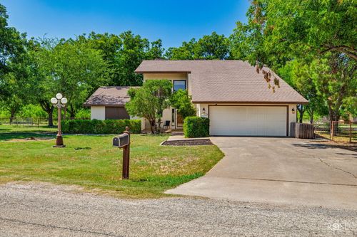 1581 Becker Ln, San Angelo, TX, 76904-9515 | Card Image