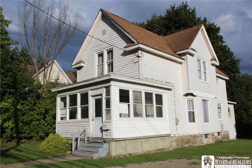 121 E Main St, Fredonia, NY, 14063-1840 | Card Image