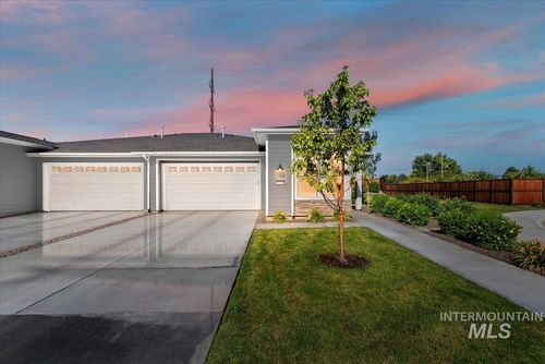 12053 S Glory Ln, Kuna, ID, 83634-2771 | Card Image