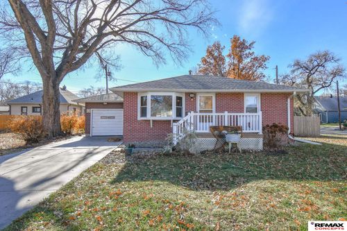 5401 Gladstone St, Lincoln, NE, 68504-2213 | Card Image