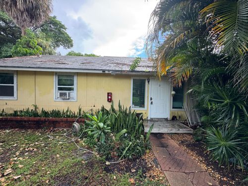 8975 Burma Road, West Palm Beach, FL, 33403 | Card Image