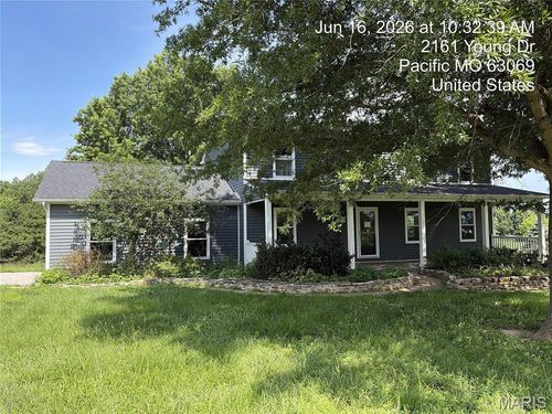 2161 Young Rd, Pacific, MO, 63069-5438 | Card Image