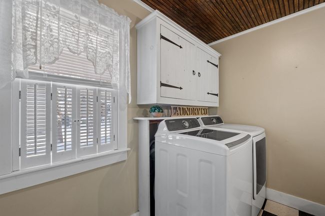 75 Warren St, House other with 4 bedrooms, 3 bathrooms and null parking in Laconia NH | Image 22