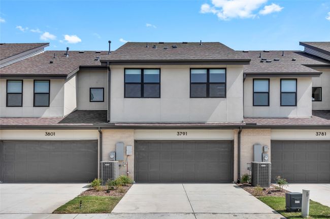 Garage and driveway. | Image 30
