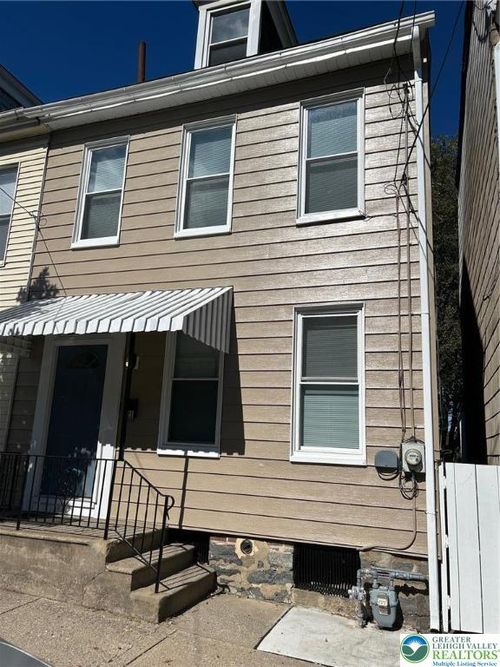 721 Ferry St, EASTON, PA, 18042-4323 | Card Image