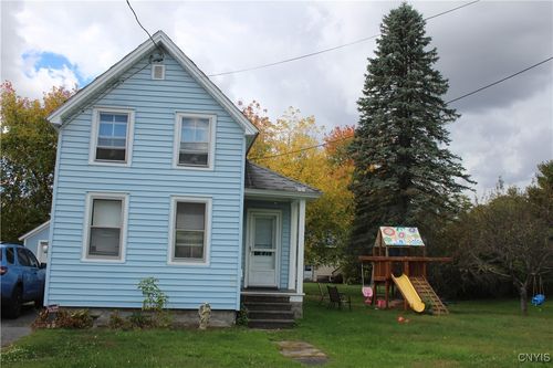 148 Duffy St, Watertown, NY, 13601-2206 | Card Image