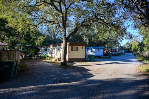 106 Lincoln Dr Nw, FORT WALTON BEACH, FL, 32547-6011 | Card Image