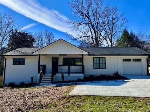 5140 Tilly Mill Rd, Dunwoody, GA, 30338-5206 | Card Image