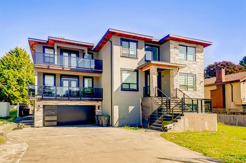 {{alt}} | Card Image