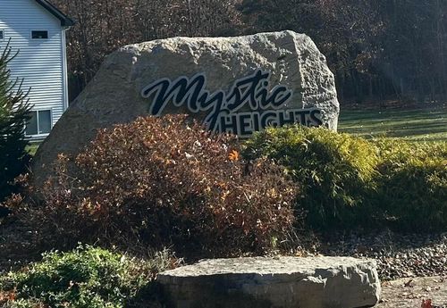 10711 Mystic Heights Trl, Mattawan, MI, 49071-9670 | Card Image
