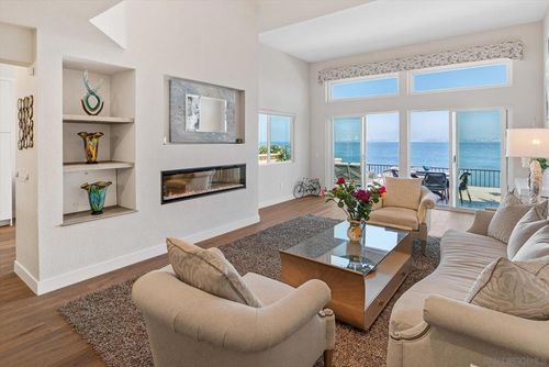 89 Tunapuna Ln, Coronado, CA, 92118-3504 | Card Image