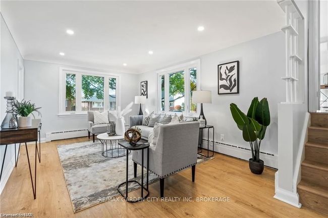 246 York St, House other with 3 bedrooms, 2 bathrooms and 3 parking in Saint Catharines ON | Image 9