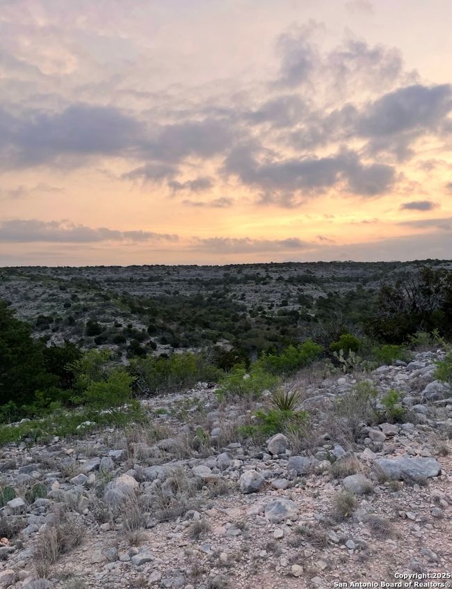 0000 Rocksprings, Home with 1 bedrooms, 1 bathrooms and null parking in Rocksprings TX | Image 4