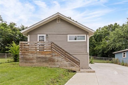 1131 N 49th Ter, Kansas City, KS, 66102-1601 | Card Image