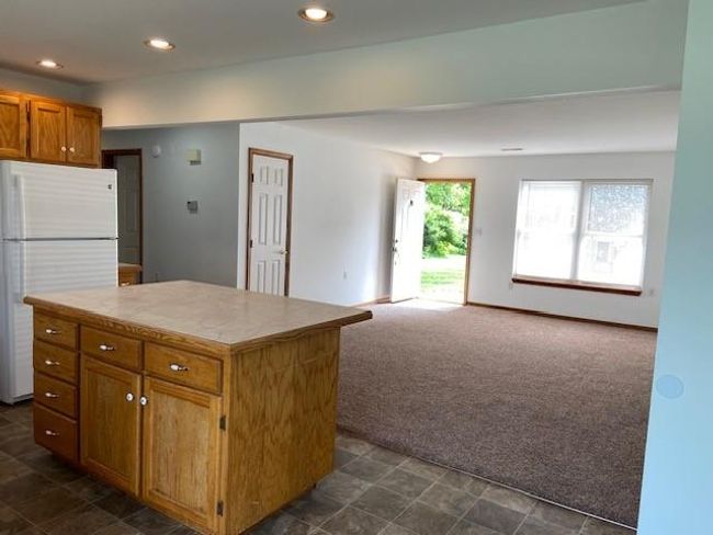 Dining area of the kitchen | Image 6